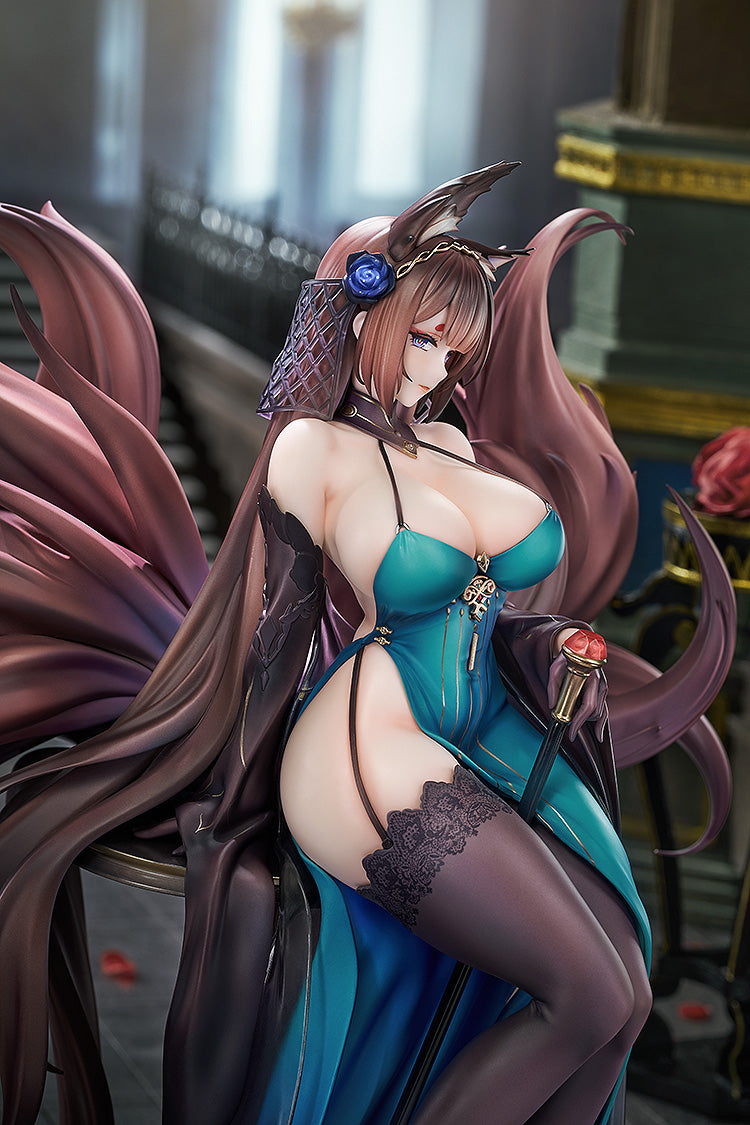 Azur Lane - Amagi: Throne of Fallen Petals Ver. 1/7 Scale Figure