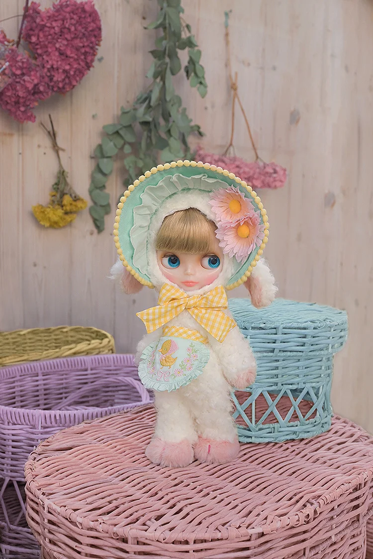 Blythe Una and Dot Doll